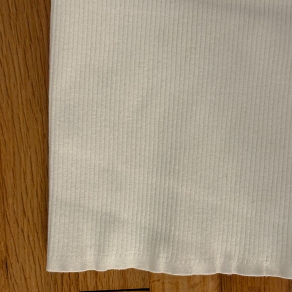 Aritzia White Reso Skirt NWOT Size 2XS - Picture 6 of 9